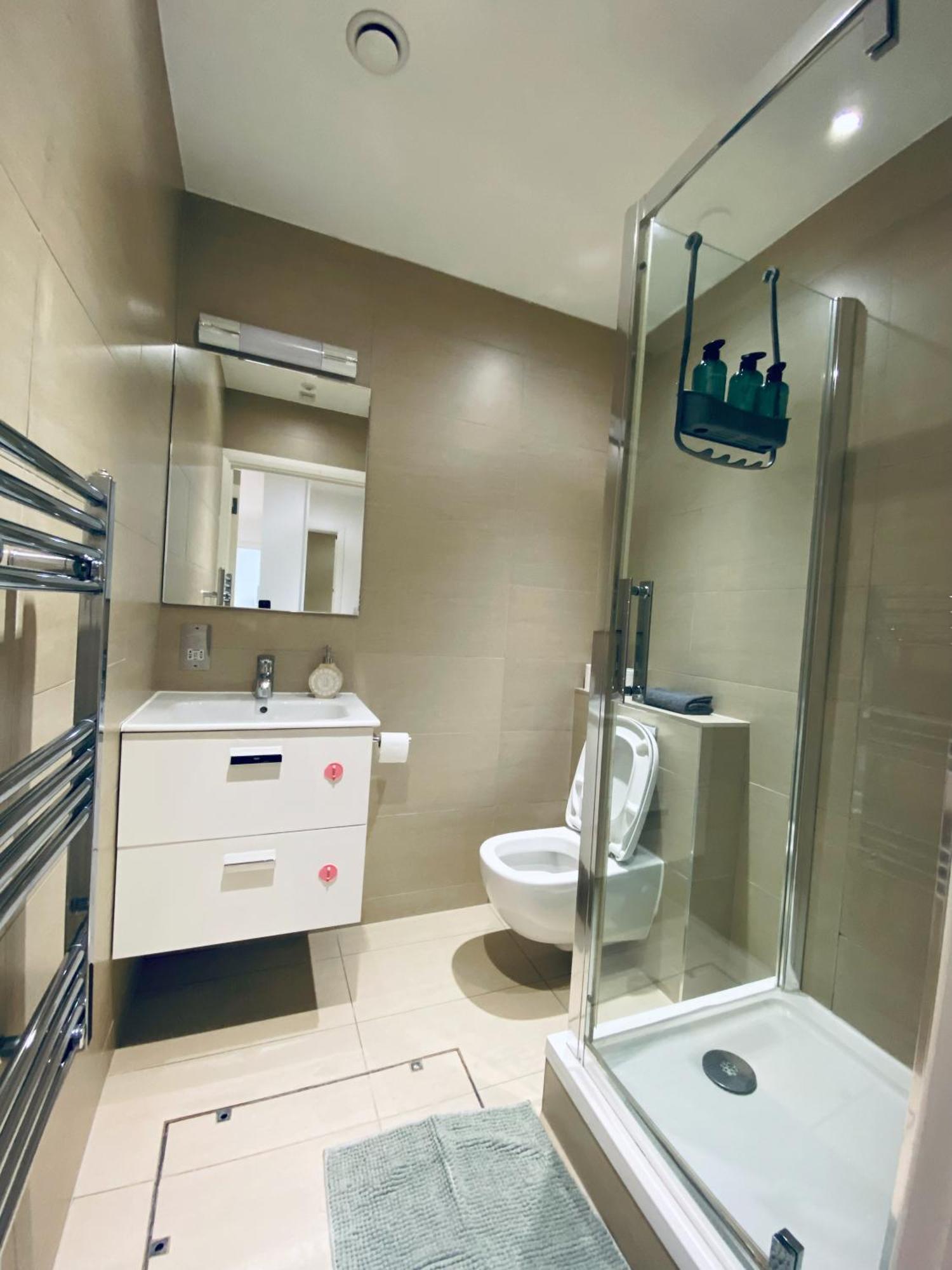 2 Bedroom Flat - 2 Bath - 15 Min Camden Town London Kültér fotó
